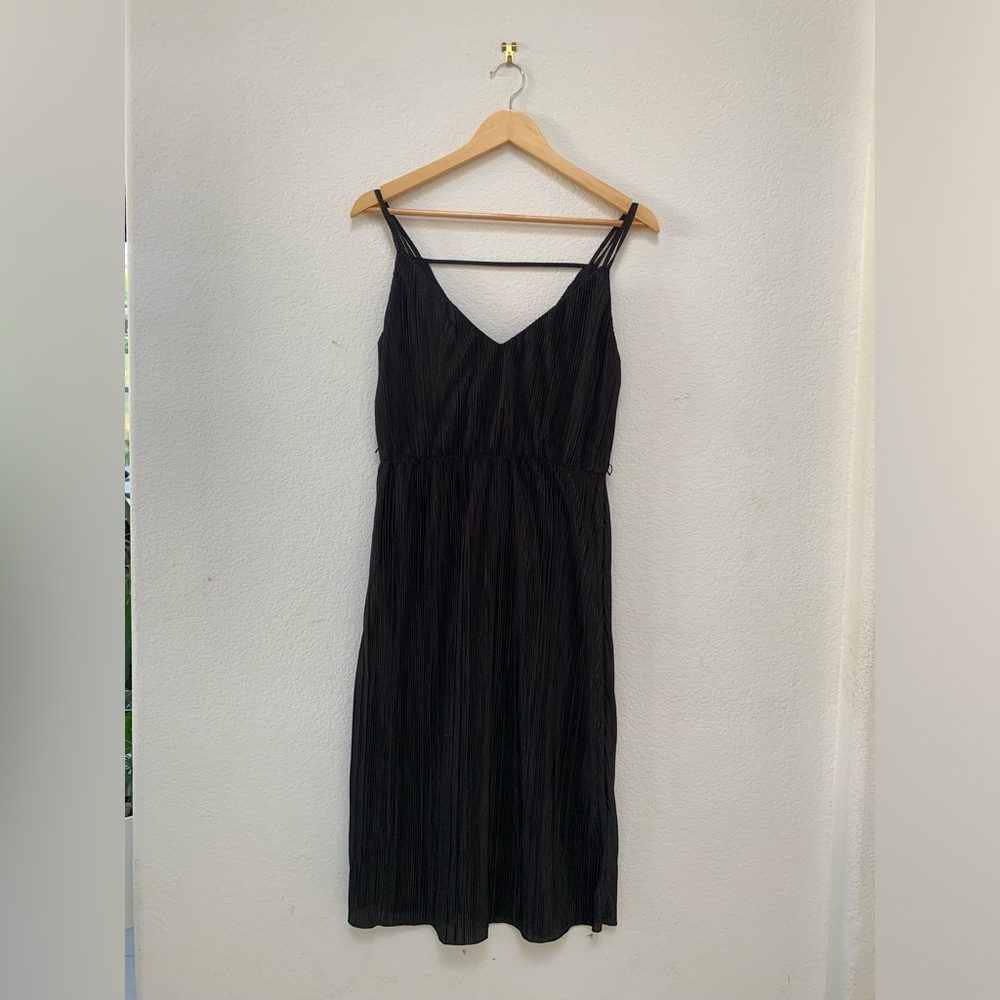 Reserved black midi dress